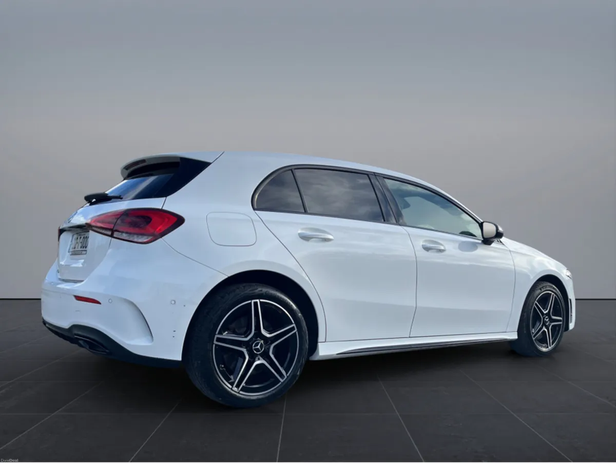 Mercedes-Benz A-Class 250 AMG LINE ED EXECUTIVE E - Image 4