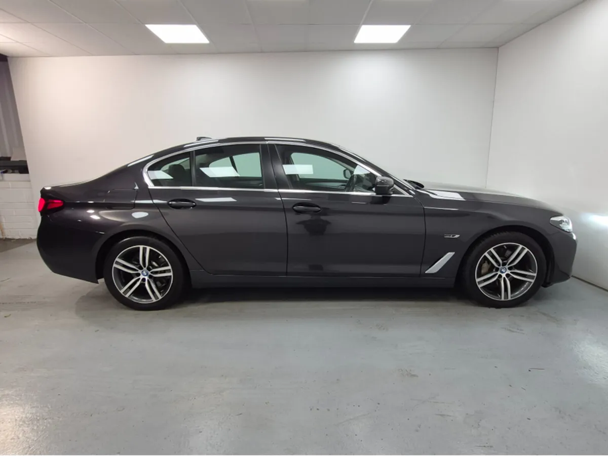 BMW 5-Series 530E HYBRID 5SSE 4DR AUTO SE - Image 1