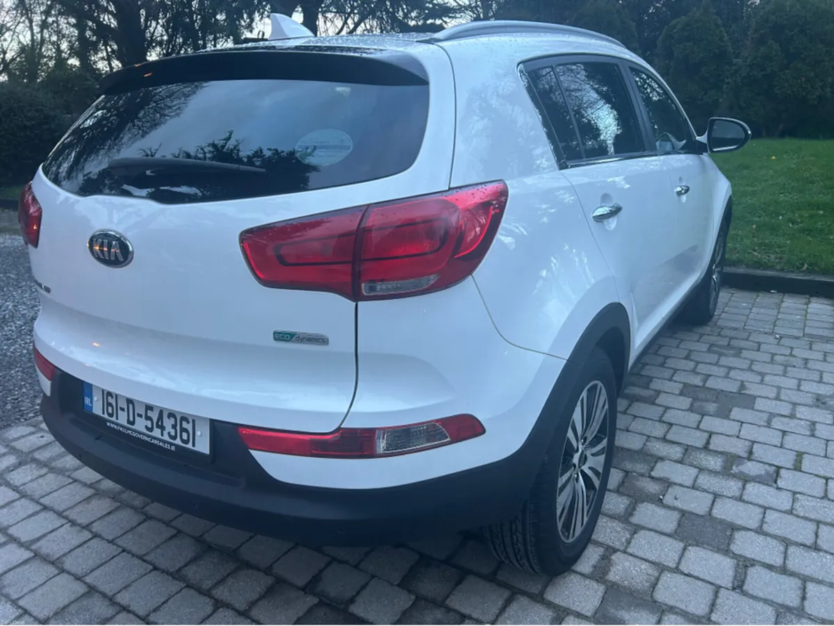 Kia Sportage 3 ISG 114BHP 5DR**//**BLACK LEATHER I - Image 2