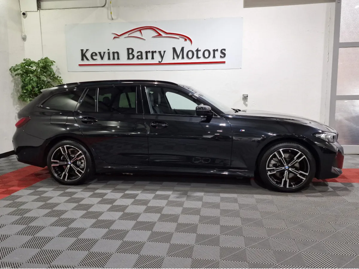 BMW 3-Series 330E TOURING M SPORT (22.3KWH BATTERY - Image 4