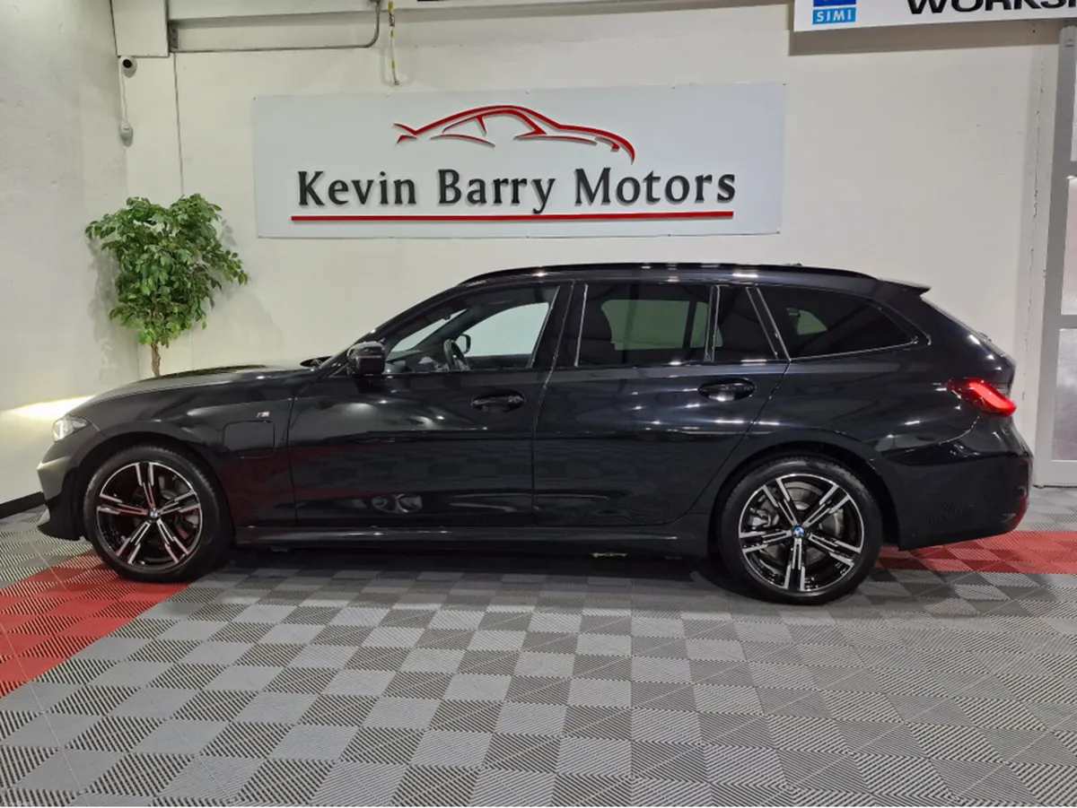 BMW 3-Series 330E TOURING M SPORT (22.3KWH BATTERY - Image 5