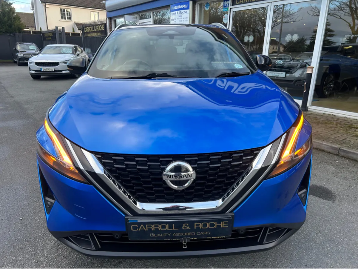 Nissan Qashqai SVE-Premium Stunning Top Spec. Auto - Image 3
