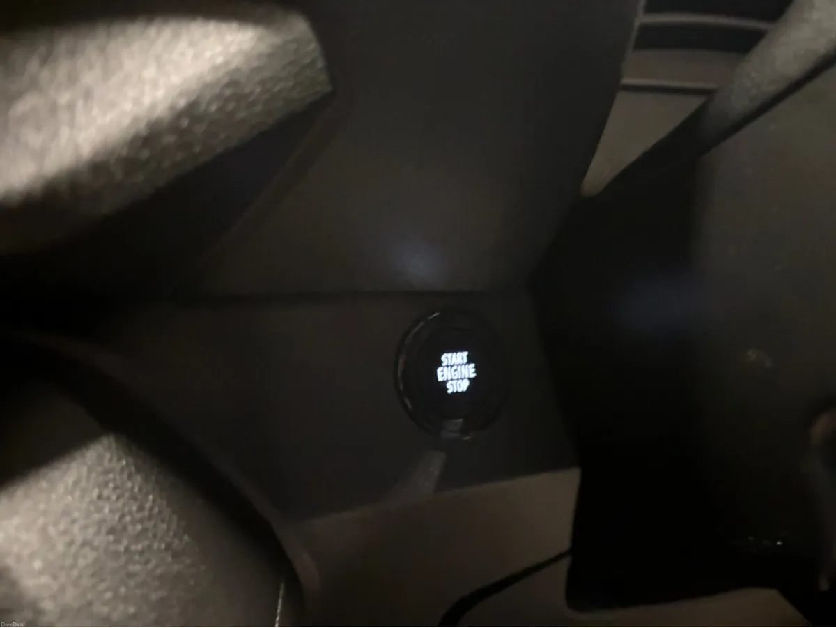 Dacia Sandero STEPWAY EXPRESSION TCE 90 NBI - Image 2