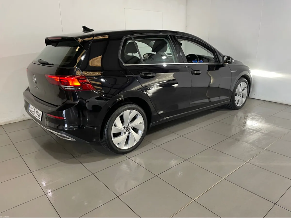Volkswagen Golf STYLE 2.0 TDI 115HP 5DR - Image 3