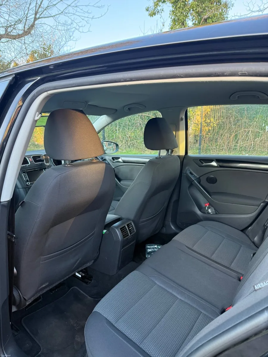 Volkswagen Golf 1.2 TSI Bluemotion Automatic - Image 4