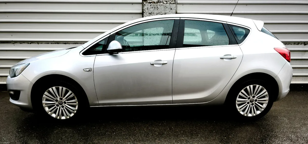 Opel Astra 2015 EXCITE - Image 3