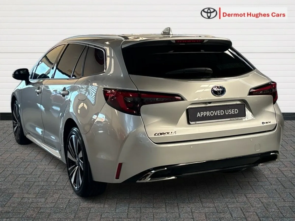 Toyota Corolla T/S SOL HYBRID AUTO - Image 2