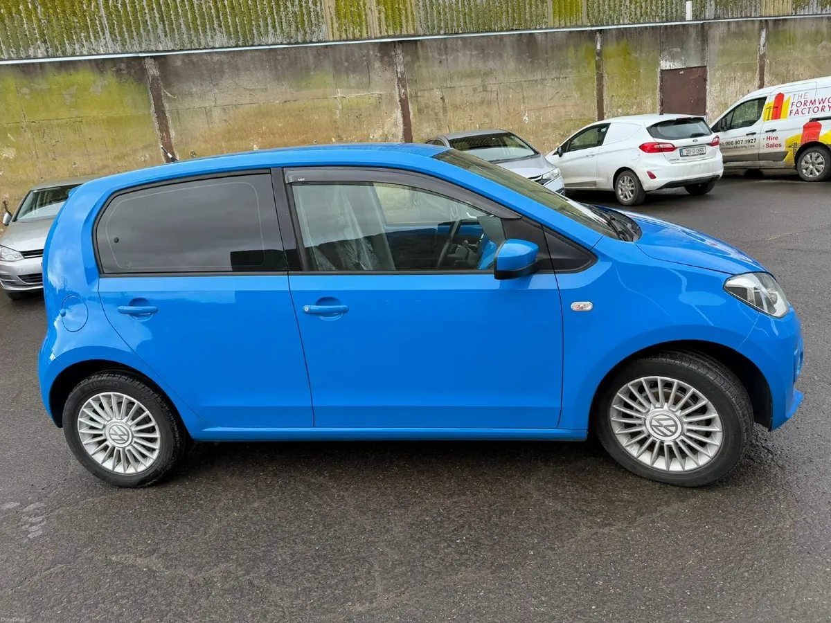 Volkswagen up! Automatic 2014 | 87,666 km - Image 3