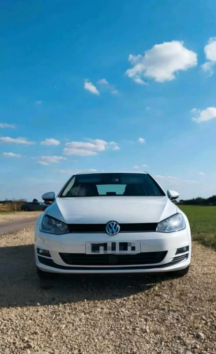 Volkswagen Golf 2015 - Automatic - Image 2