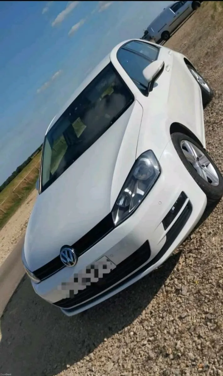 Volkswagen Golf 2015 - Automatic - Image 3