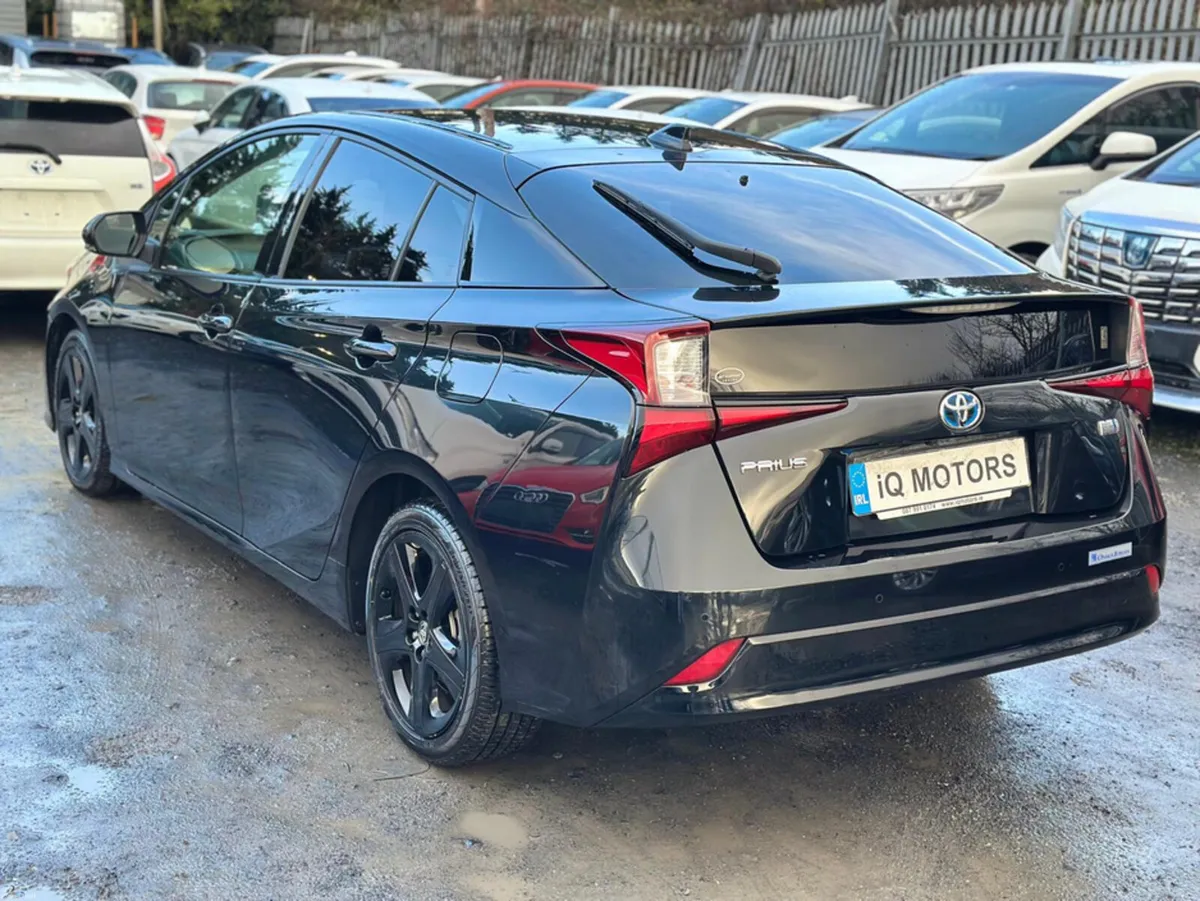 Toyota Prius 1.8 Automatic Petrol Hybrid Leather/H - Image 4