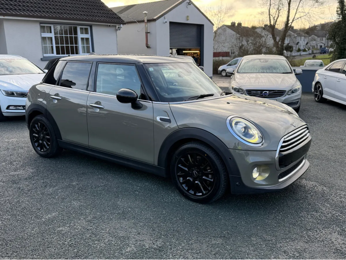 Mini Cooper 1.5 COOPER STEALTH SERIES 5DR PETROL A - Image 3