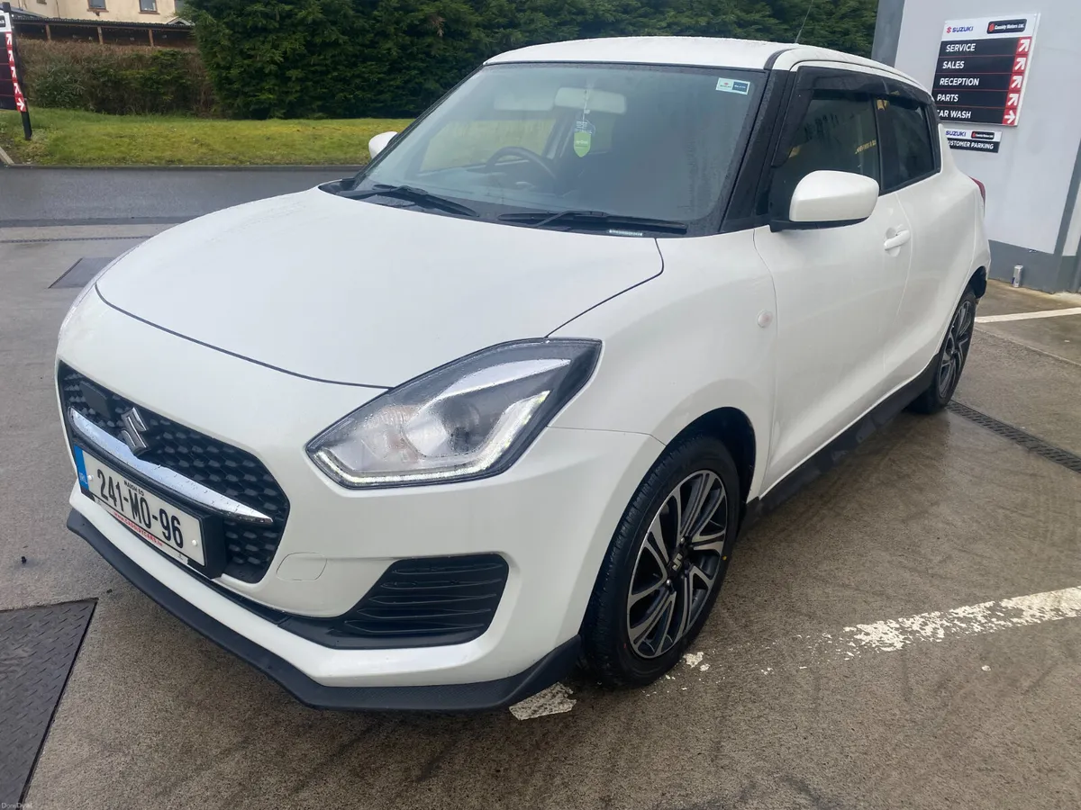 Suzuki Swift **BLACK EDITION** - Image 3