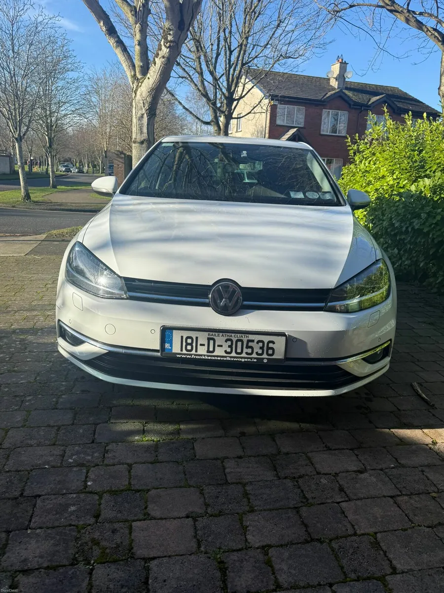 Volkswagen golf - Image 3