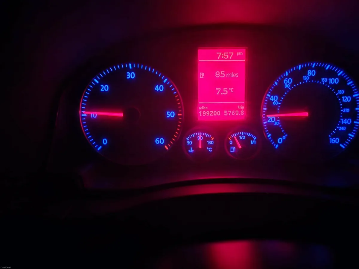 2008 Volkswagen Golf - Image 4