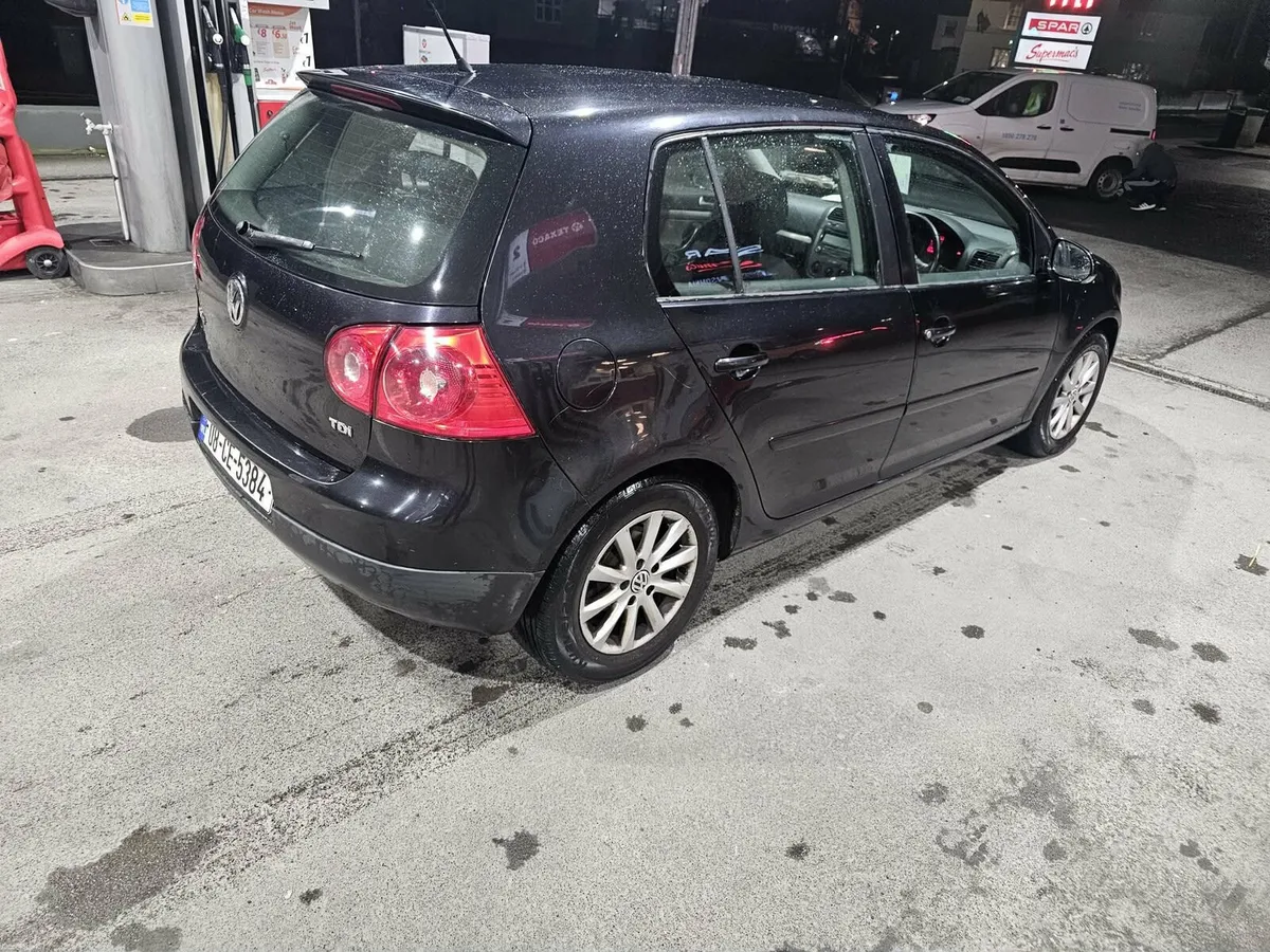 2008 Volkswagen Golf - Image 3