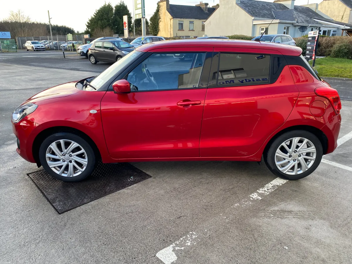 Suzuki Swift 1.2 Mild Hybrid SZ-T CVT - Image 4
