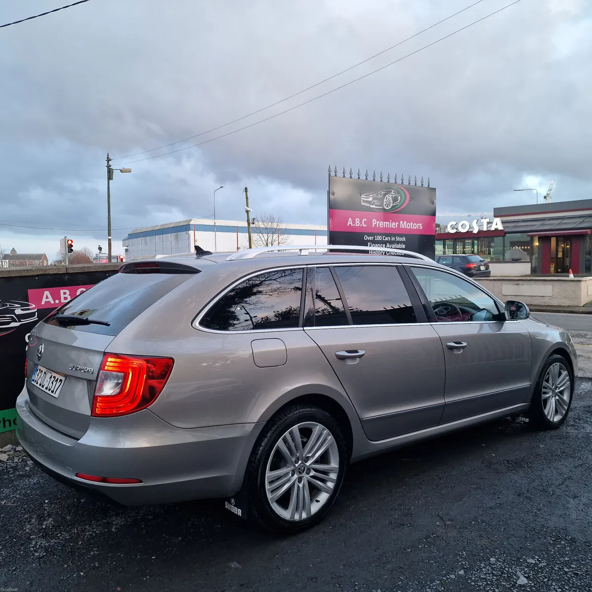 Skoda Superb 2.0 TDI 170hp Elegance - Image 2