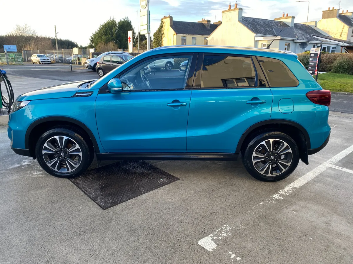 Suzuki Vitara 1.5 Full Hybrid SZ5 AGS - Image 4