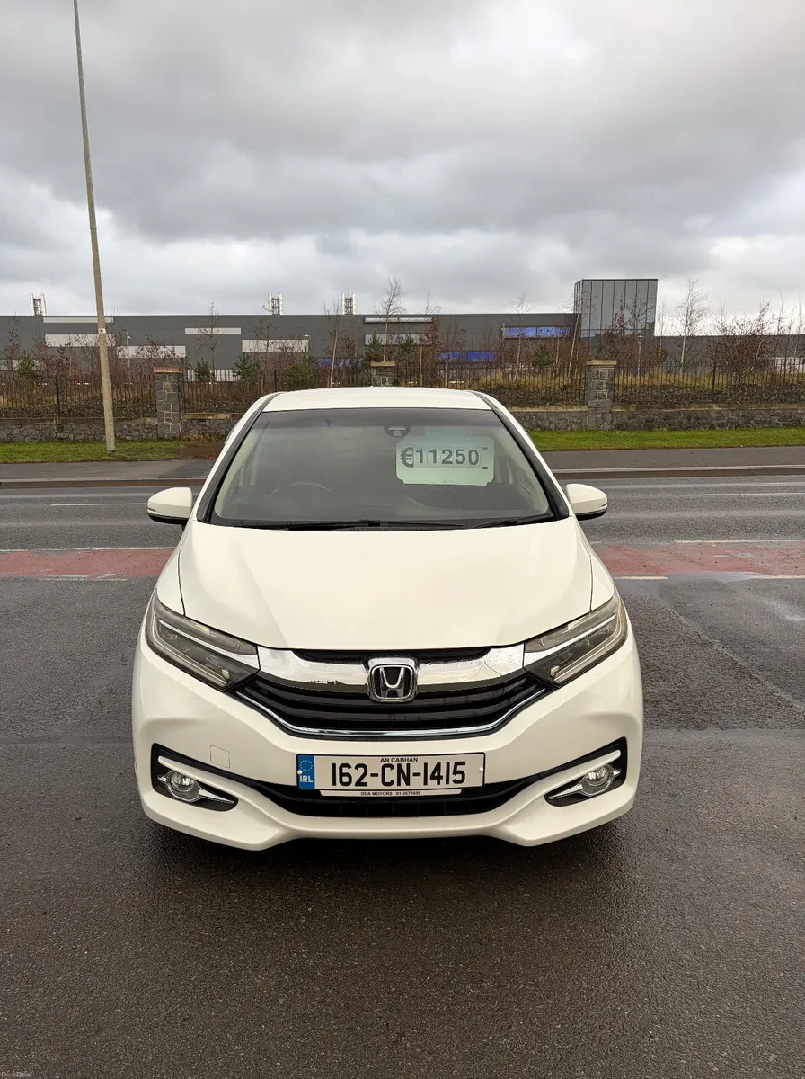 2016 Honda Shuttle 1.5 Hybrid HIGH SPEC - Image 2