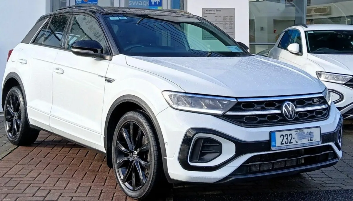 Volkswagen T-Roc R-Line 2.0 TDI 116HP **REAR VIEW - Image 1