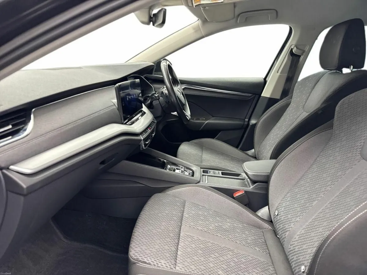 Skoda Octavia 2.0TDI STYLE COMBI *DSG 150BHP* €110 - Image 2