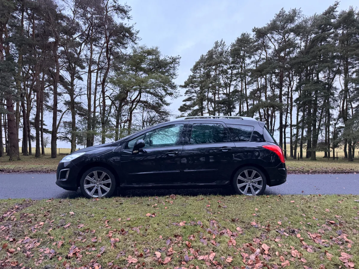 Peugeot 308 Left Hand Drive Auto 7 Seats - Image 4