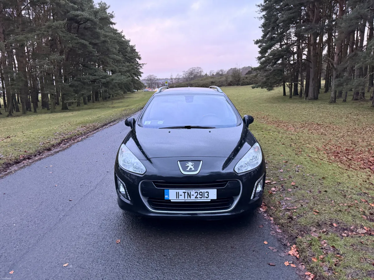 Peugeot 308 Left Hand Drive Auto 7 Seats - Image 2