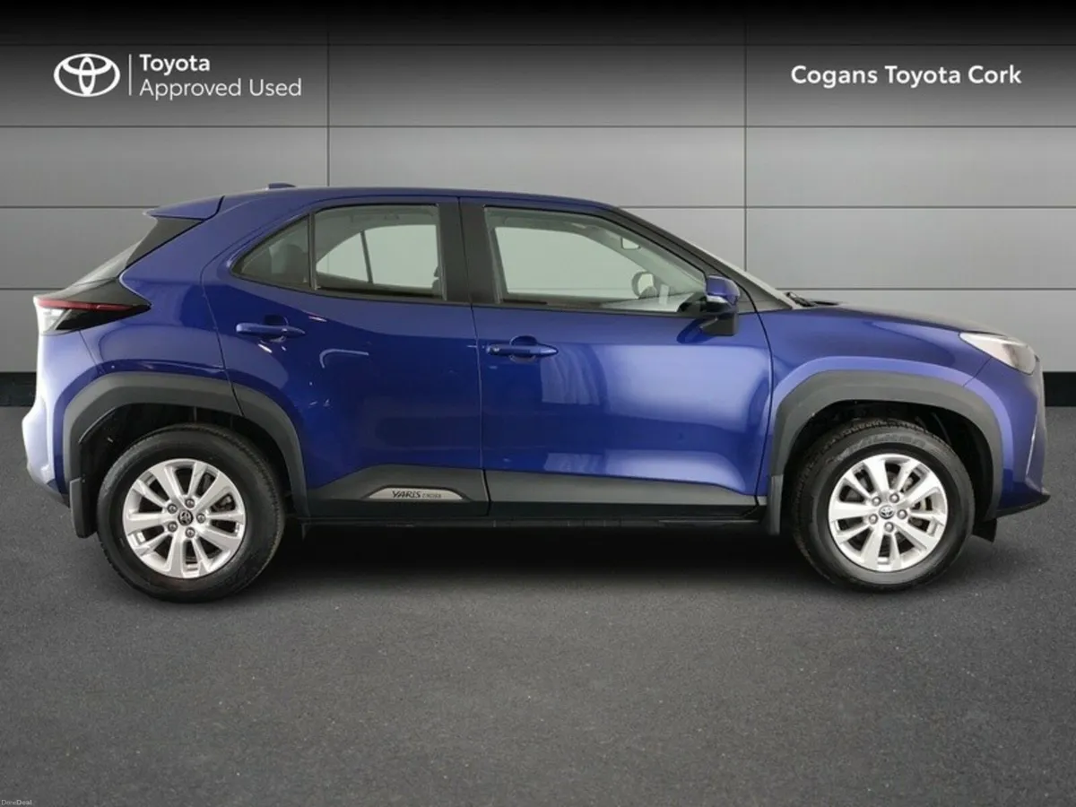Toyota Yaris Cross YARIS CROSS LUNA - Image 3