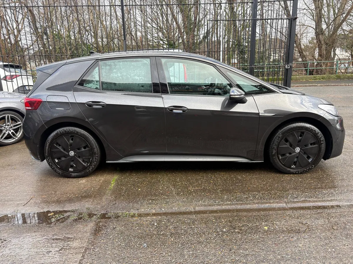 Volkswagen ID.3 2022 PRO 107 KW LIFE 58KWH 145HP - Image 3