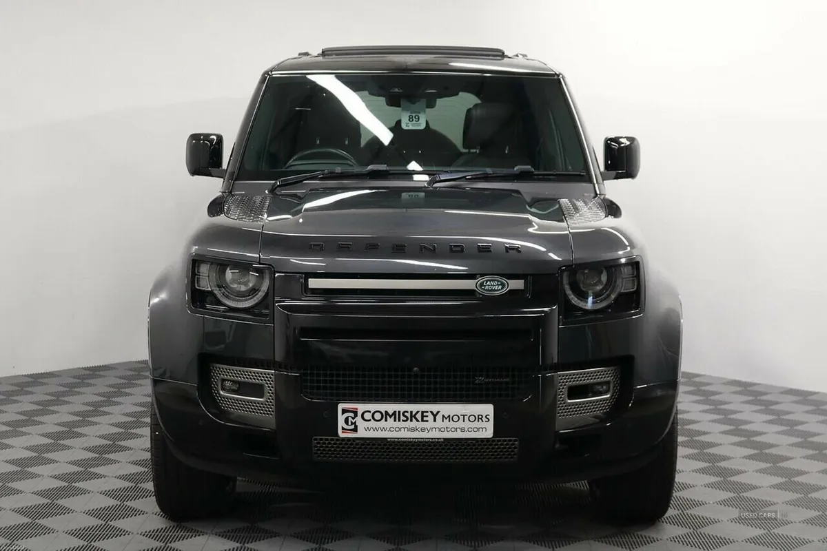 Land Rover Defender 110 D300 MHEV X-Dynamic HSE - Image 2