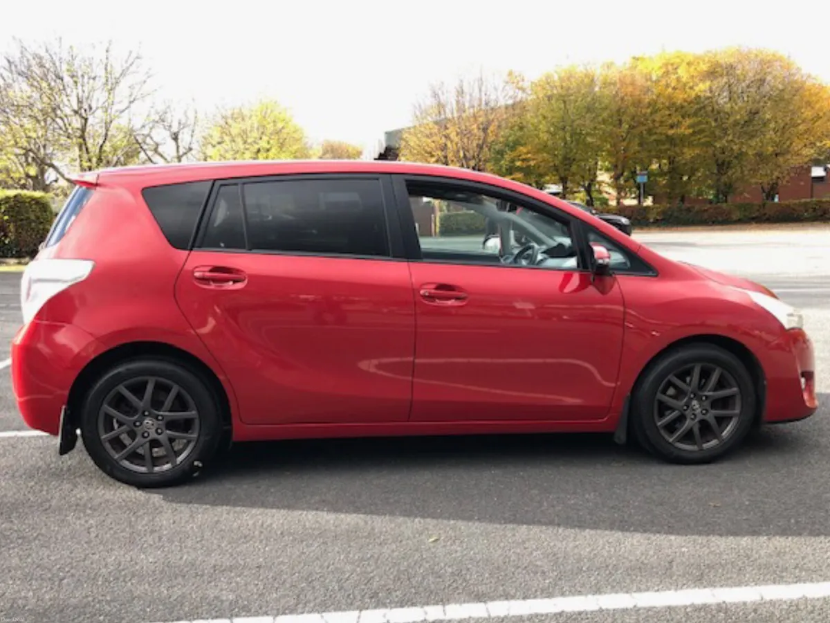 Toyota Verso SOL SKY VIEW 2016 7SEATS NCT01/2027 - Image 1