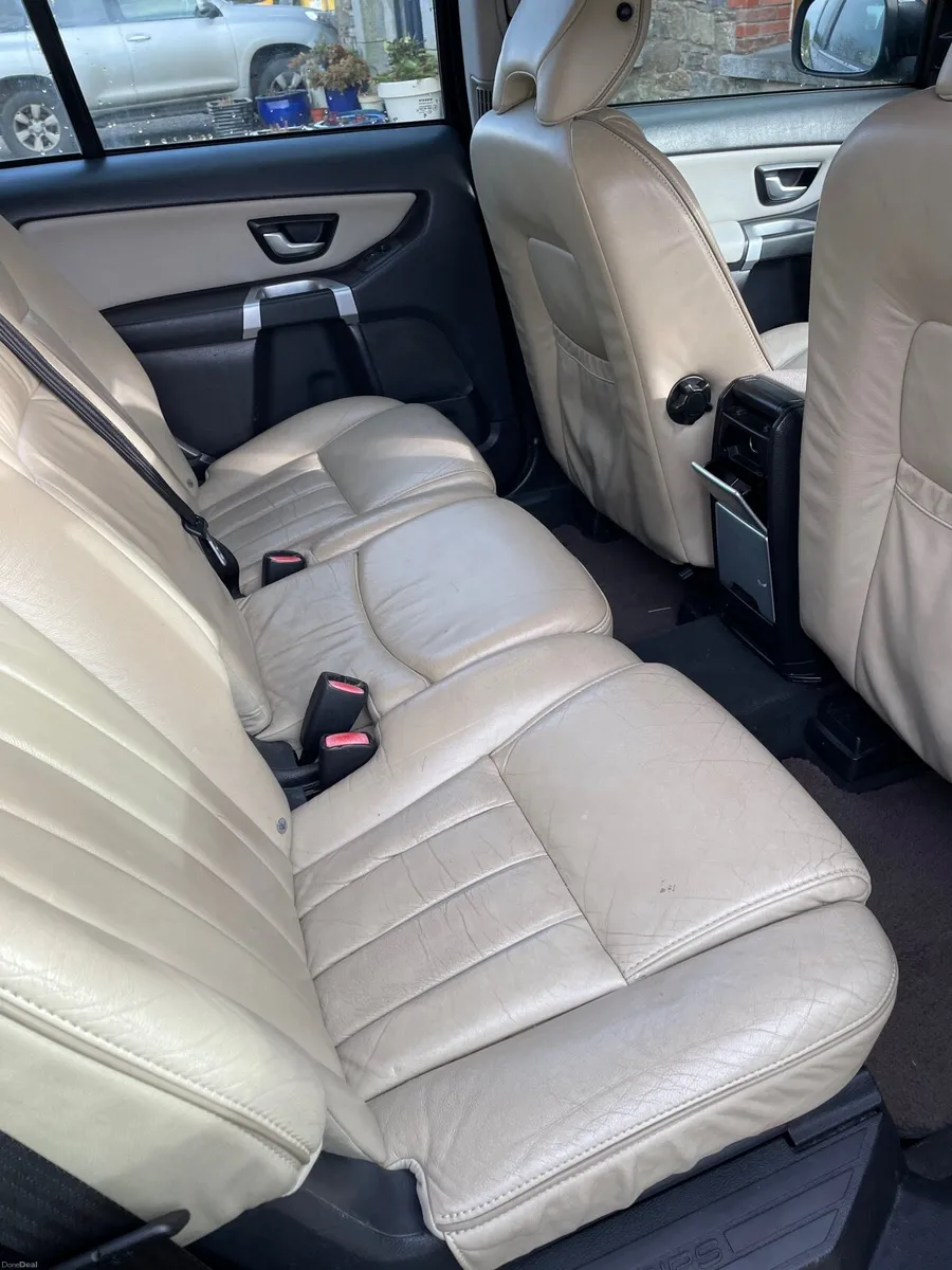 Volvo XC90 D5 AWD SE Lux 200hp - Image 2