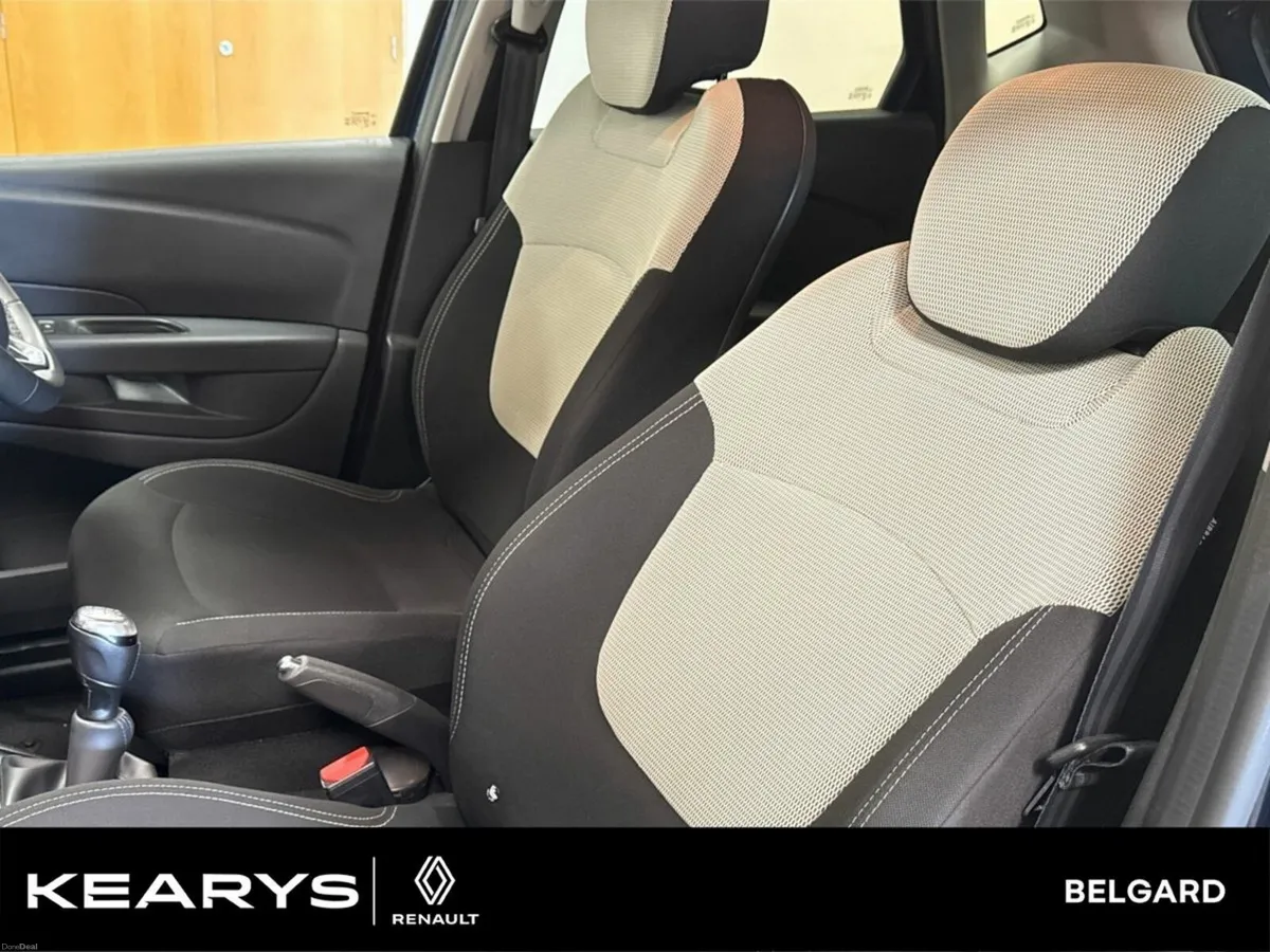 Renault Captur 0.9 TCe 90 ICONIC *Clearance* *Huge - Image 4