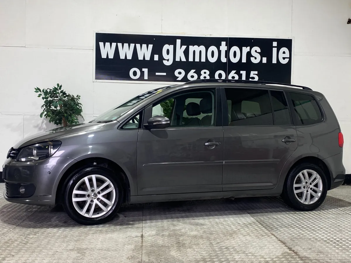 Volkswagen Touran 2013///VERY LOW KLMS/// - Image 2