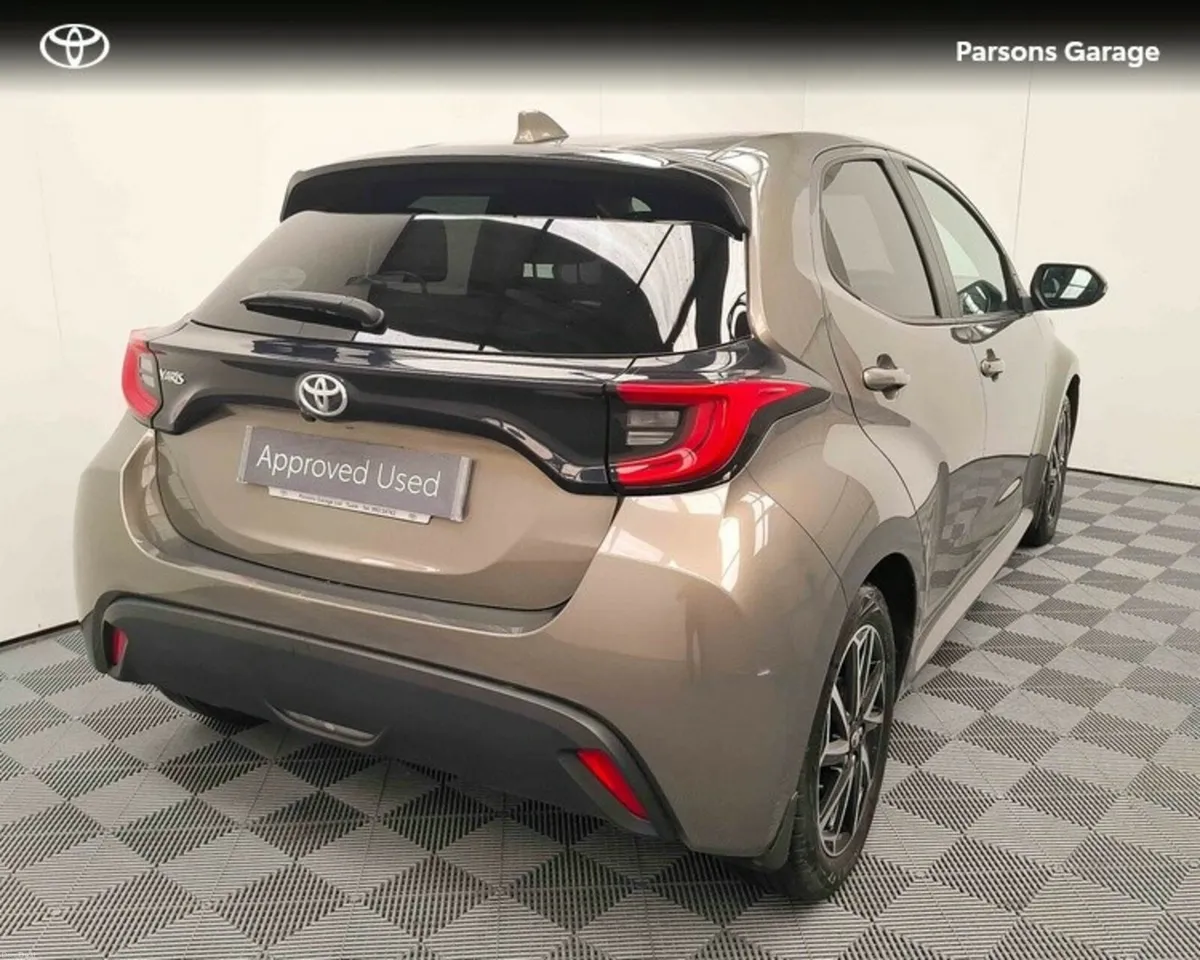 Toyota Yaris 1.5 - Image 2