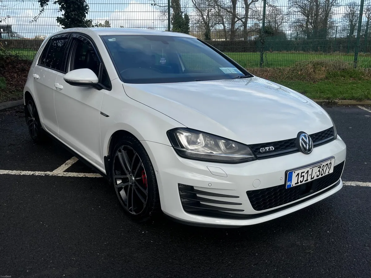 Volkswagen Golf 2015 - Image 1