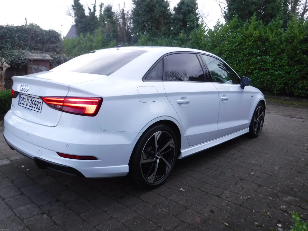 AUDI A3 1.4 AUTO SALOON S-LINE BLACK STYLING - Image 3