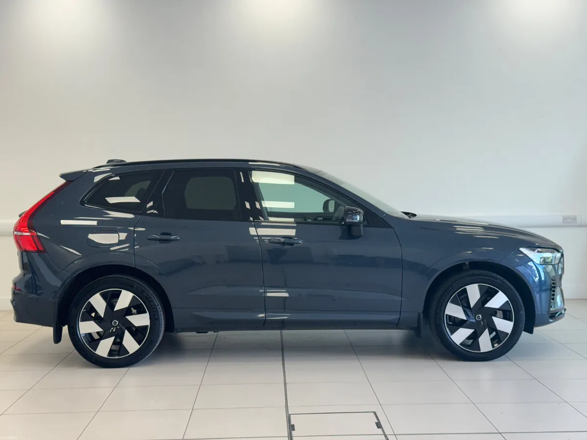 Volvo XC60 2024 - Image 3