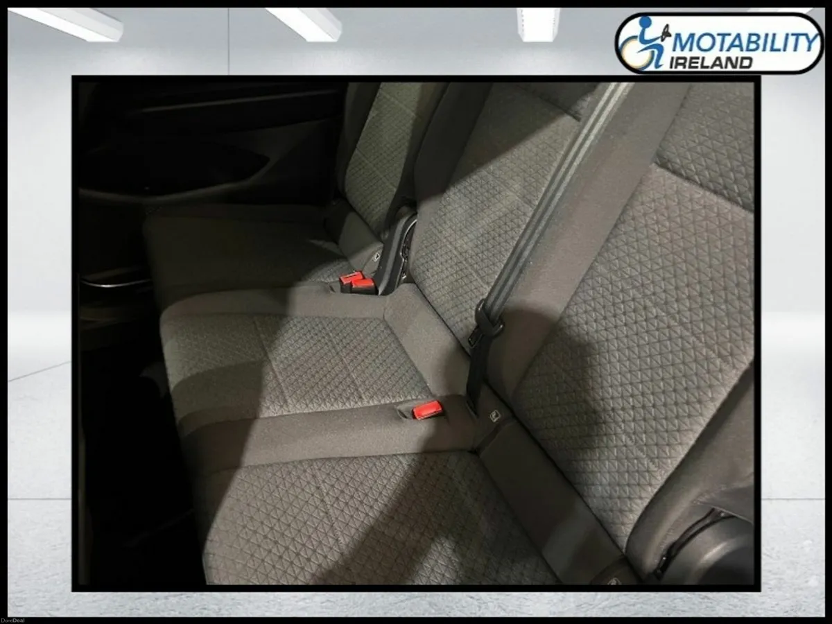 Volkswagen Caddy Wheelchair Accessible - Image 3