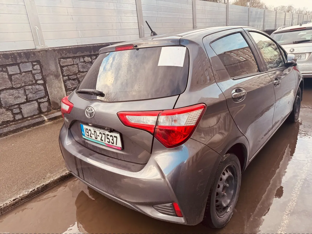 Toyota Vitz 2019 - Image 4