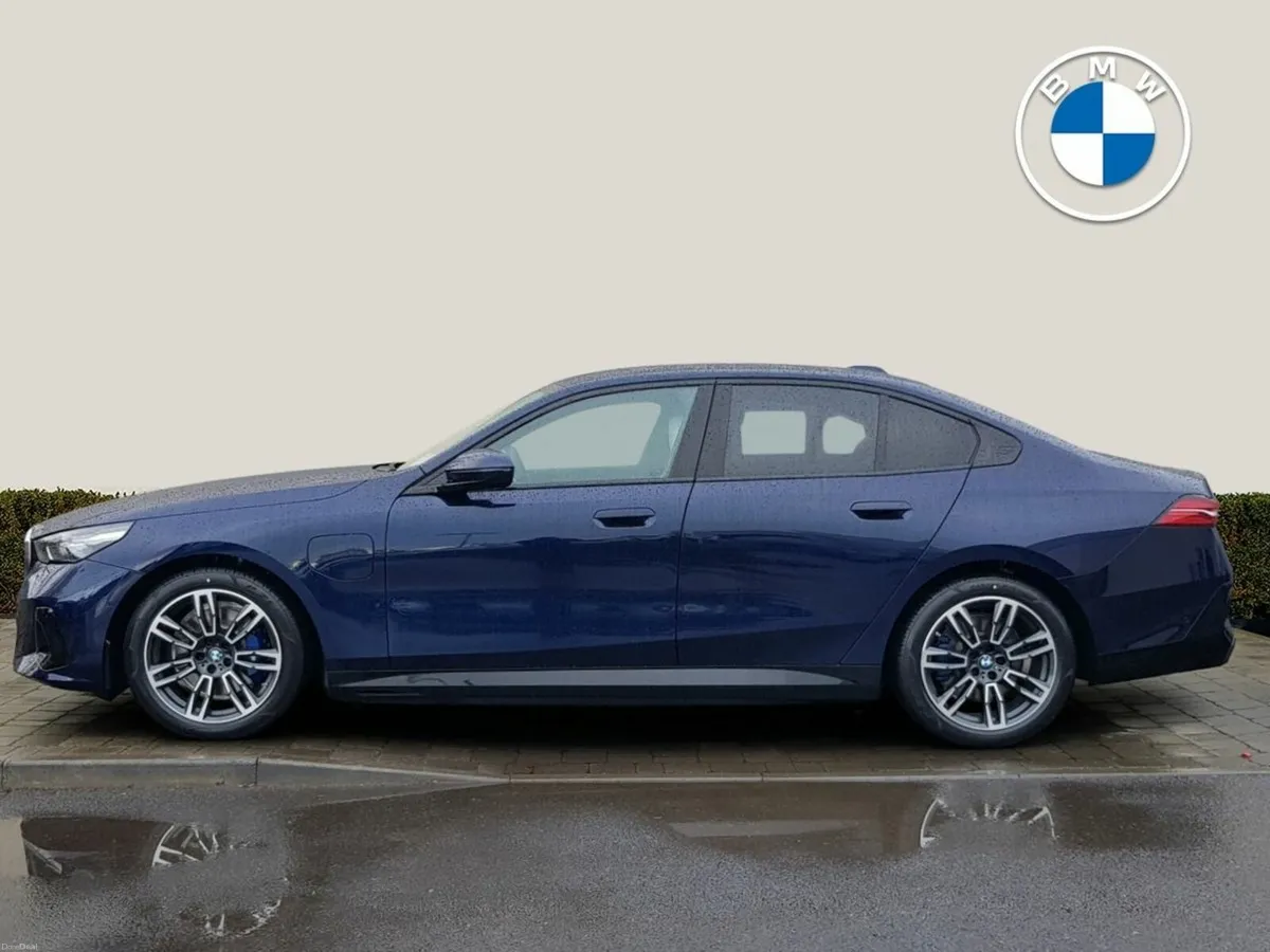 BMW 5-Series 530e M Sport - Image 3