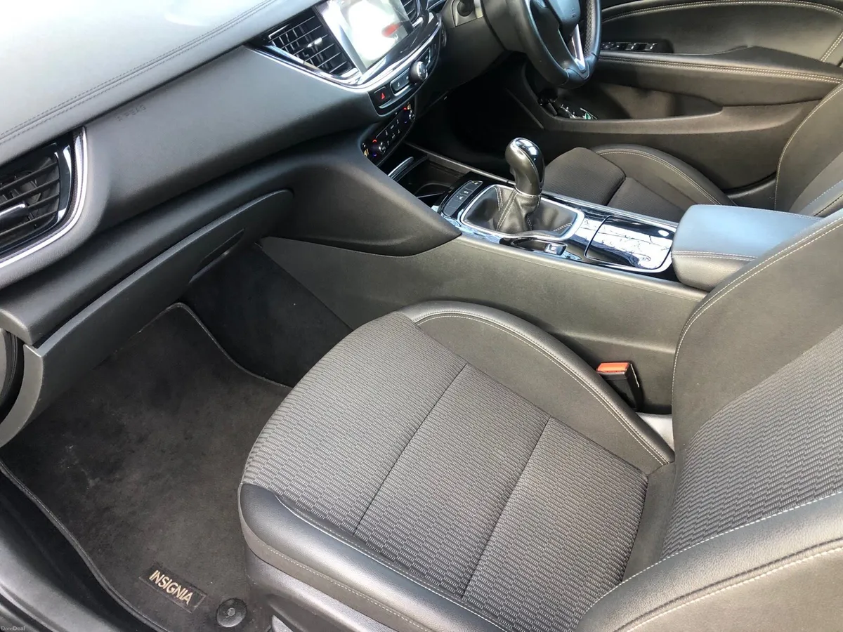 VAUXHALL INSIGNIA EXECUTIVE AS NEW ITS MINT 👌 - Image 4