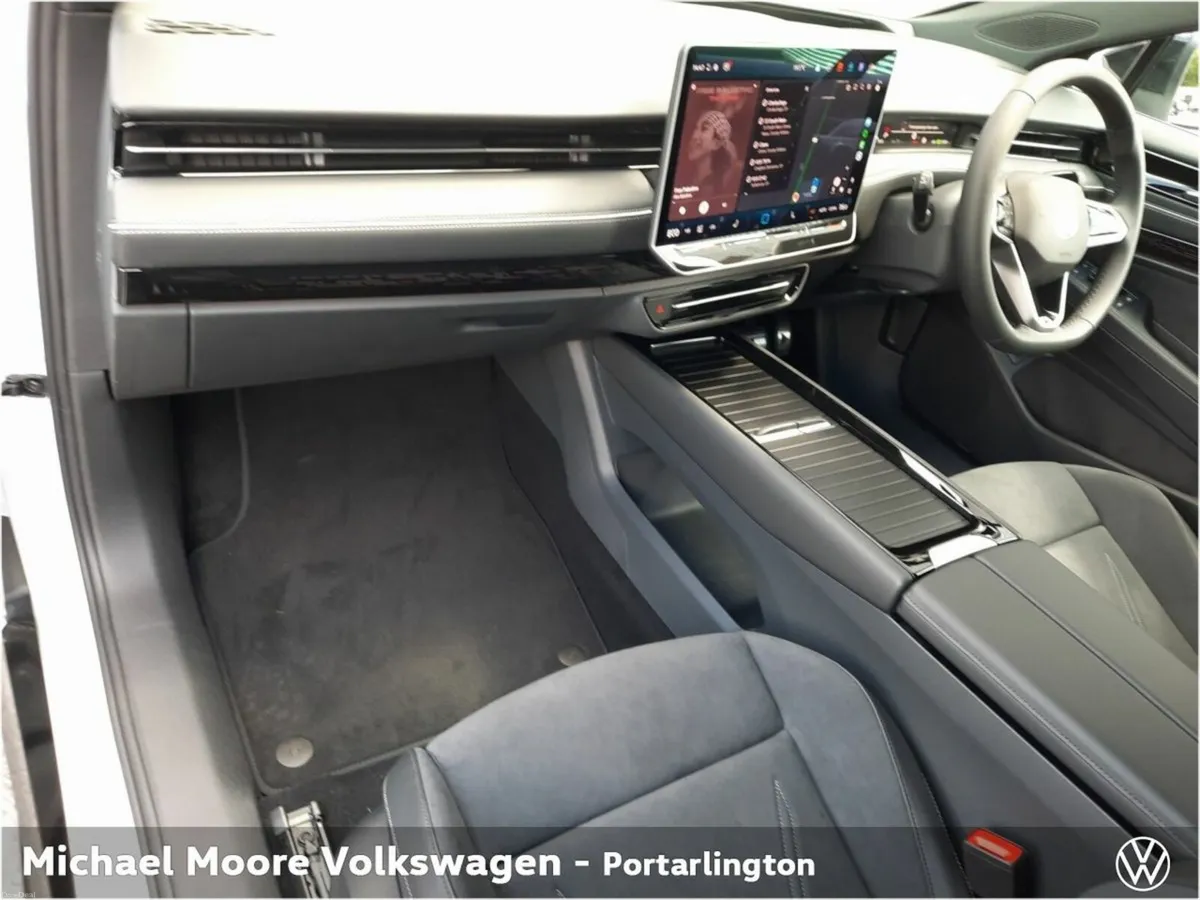 Volkswagen ID.7 PRO PLUS 77KWH - Image 4
