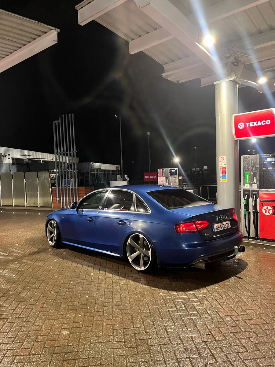 Audi A4 S-line - Image 2