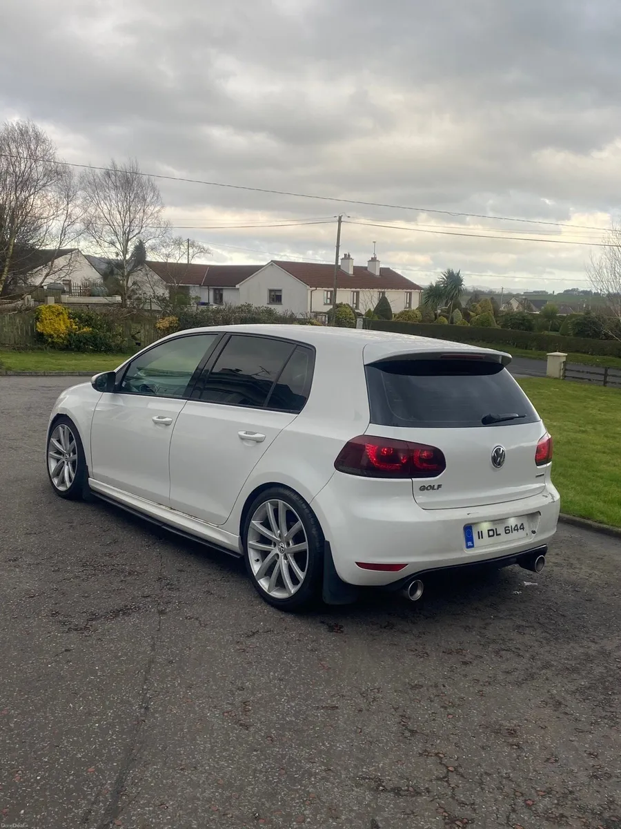 Volkswagen Golf 2011 - Image 4