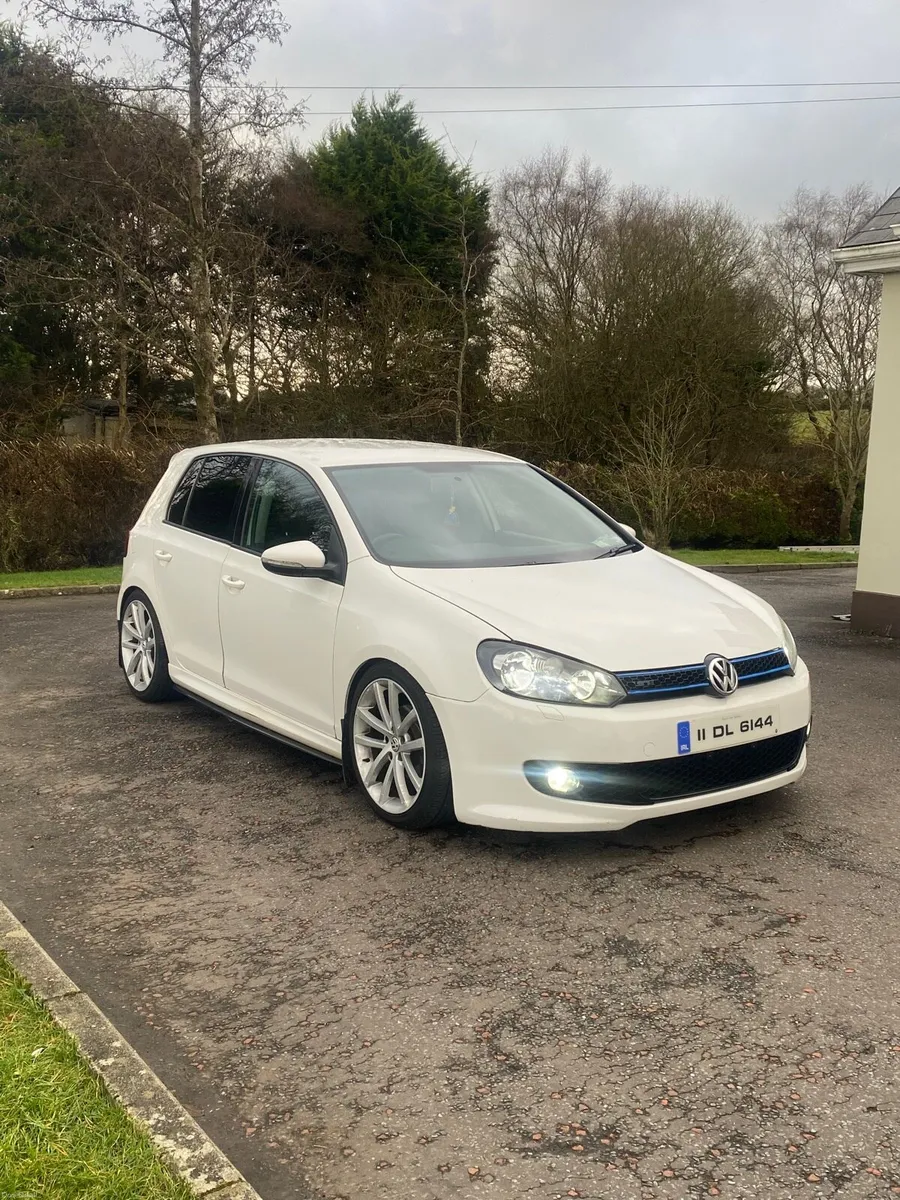 Volkswagen Golf 2011 - Image 1