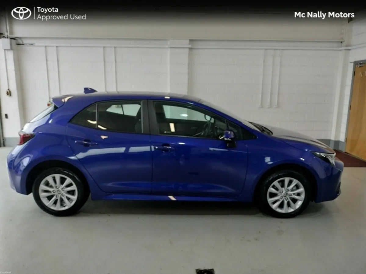 Toyota Corolla HYBRID LUNA H/B 3 FREE SERVICES - Image 4