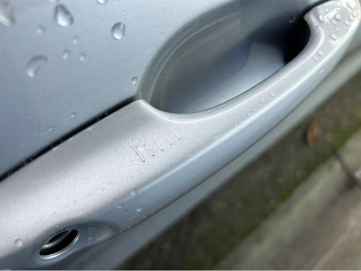 Ford Focus ACTIVE EDITION 1.0T125 A A8 4DR - Image 2