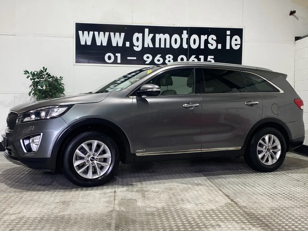 Kia Sorento 2015//PLATINUM//PAN ROOF//NAV//CAMERA - Image 2